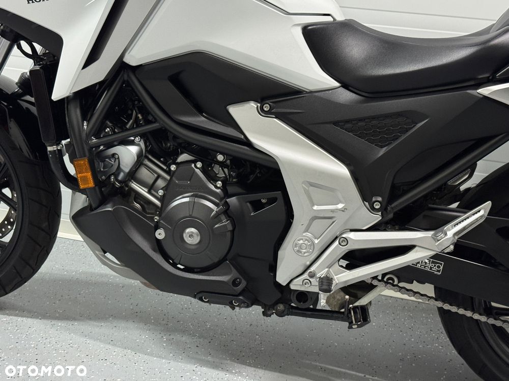 Honda NC - 23