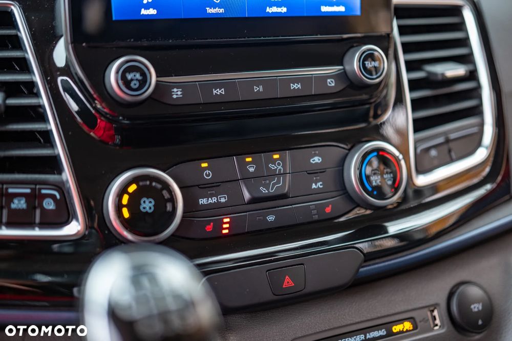 Ford Tourneo Custom 2.0 EcoBlue L1 Active - 24