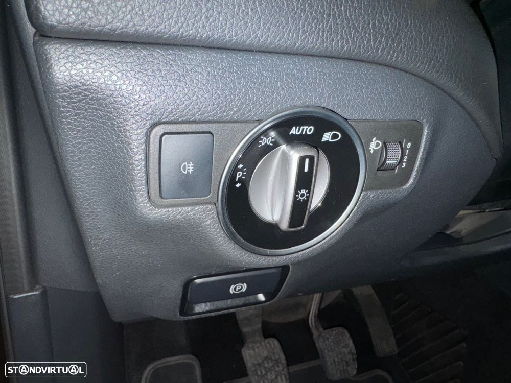 Mercedes-Benz GLA 200 Style - 32
