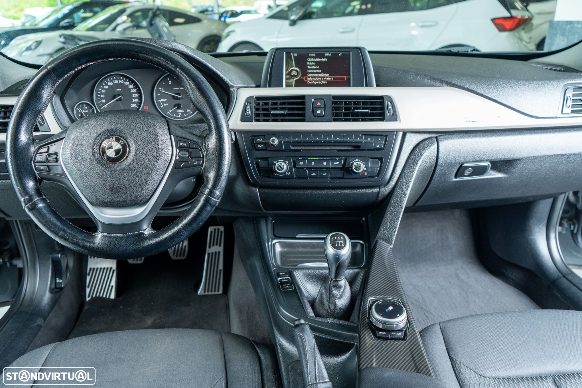 BMW 318 d Touring - 25