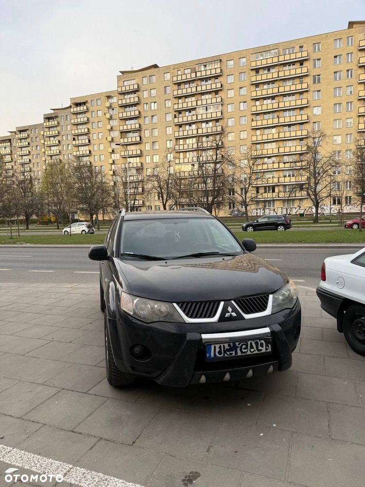 Mitsubishi Outlander 2.0 DID Intense - 4