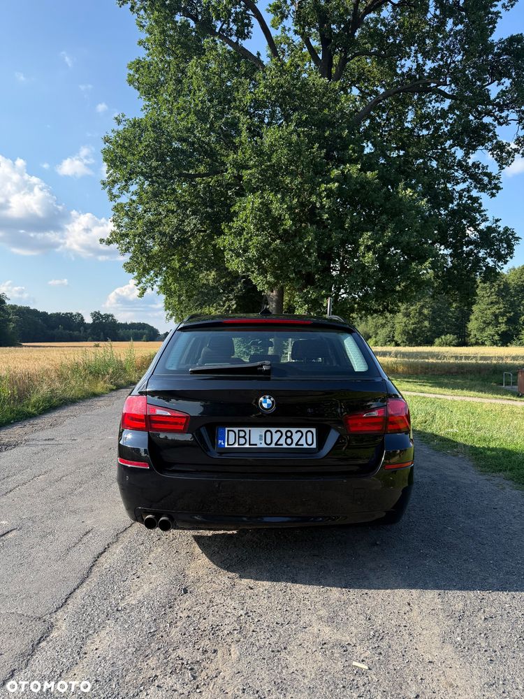 BMW Seria 5 520i - 4