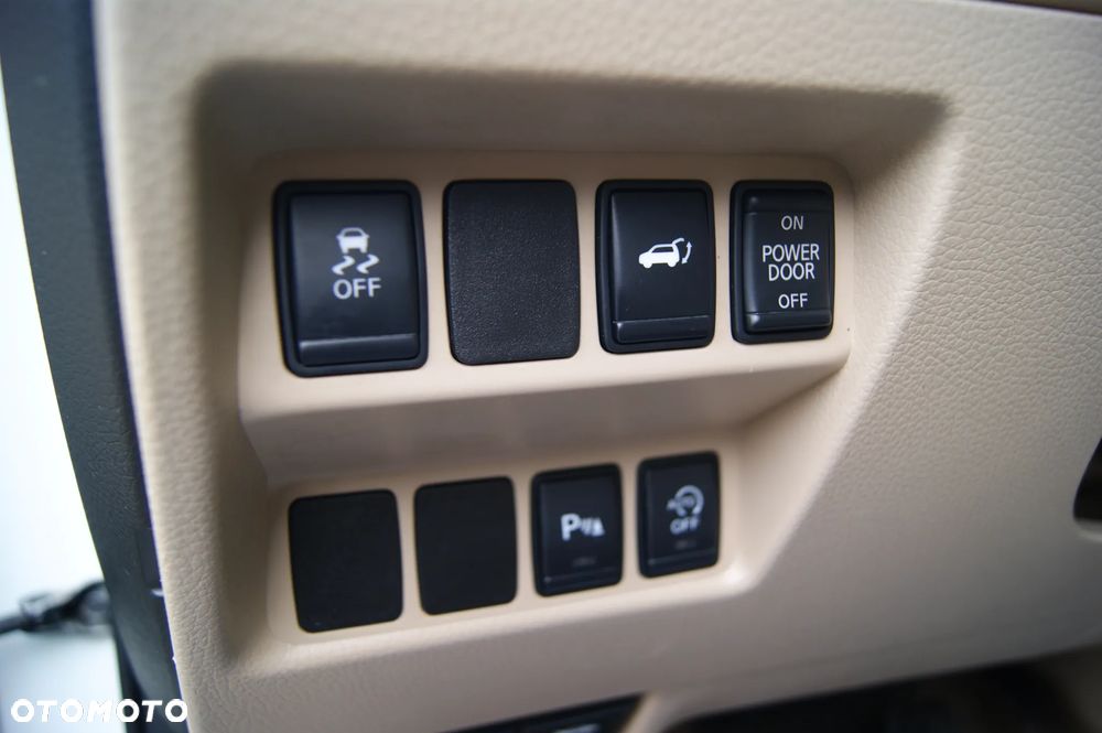 Nissan X-Trail 2.0 dCi Tekna 4WD 7os - 16