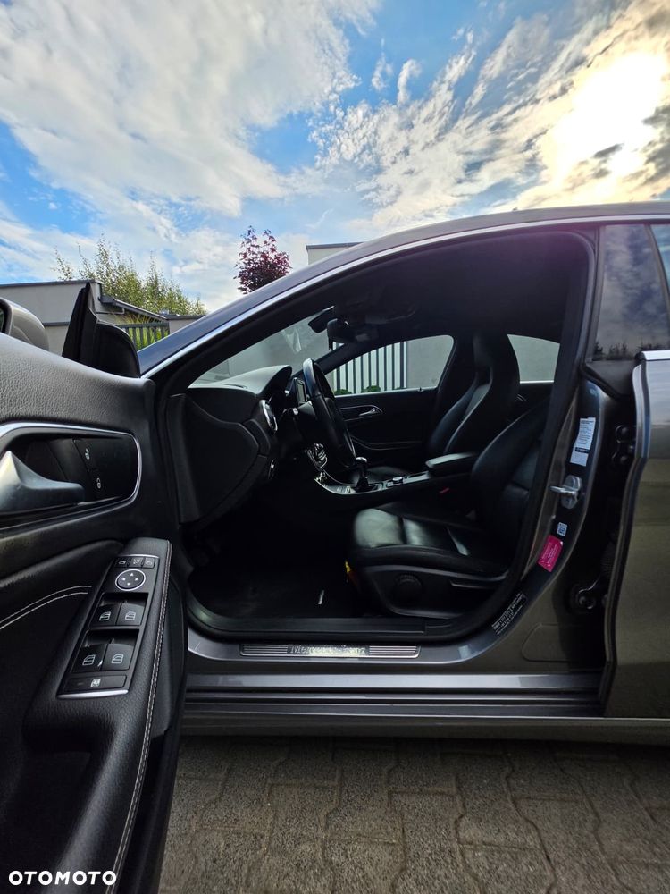 Mercedes-Benz CLA 200 CDI AMG Line - 16