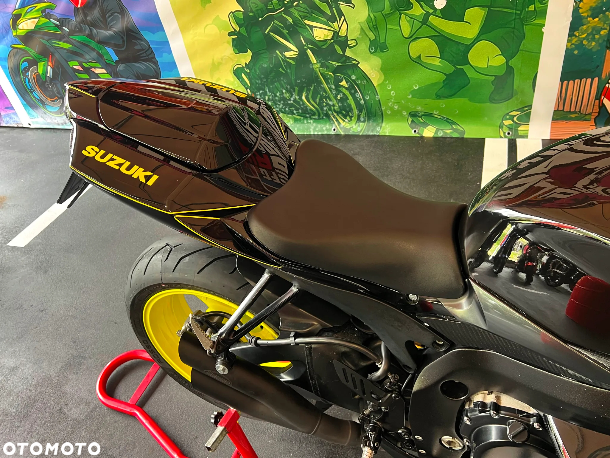 Suzuki GSX-R - 10