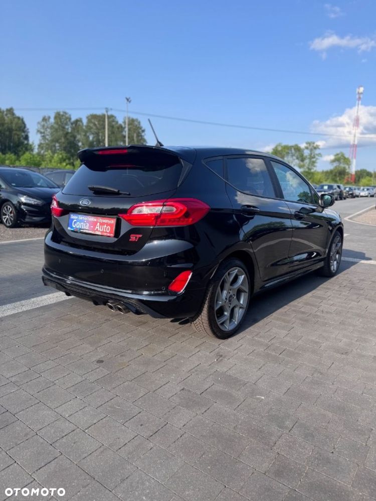 Ford Fiesta - 6