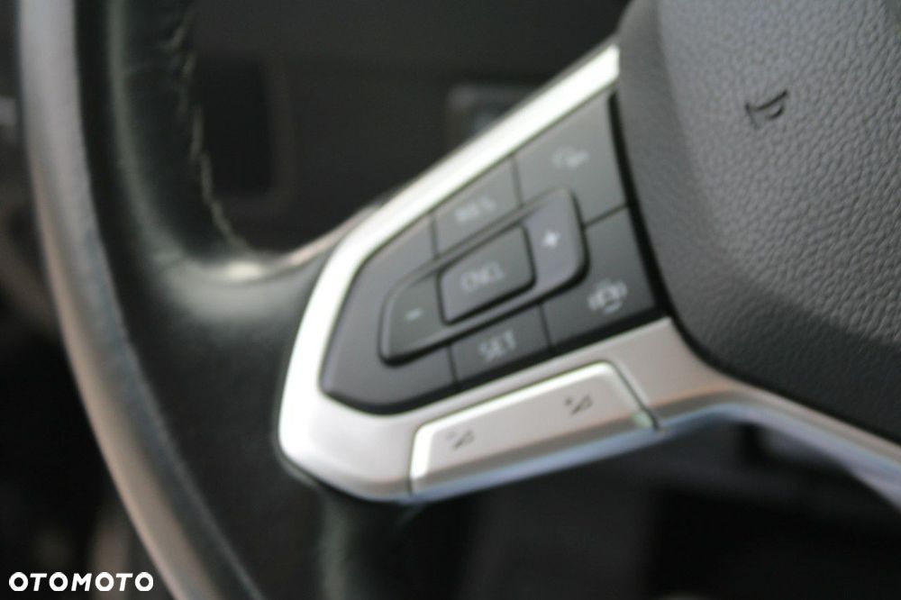 Volkswagen Passat - 19