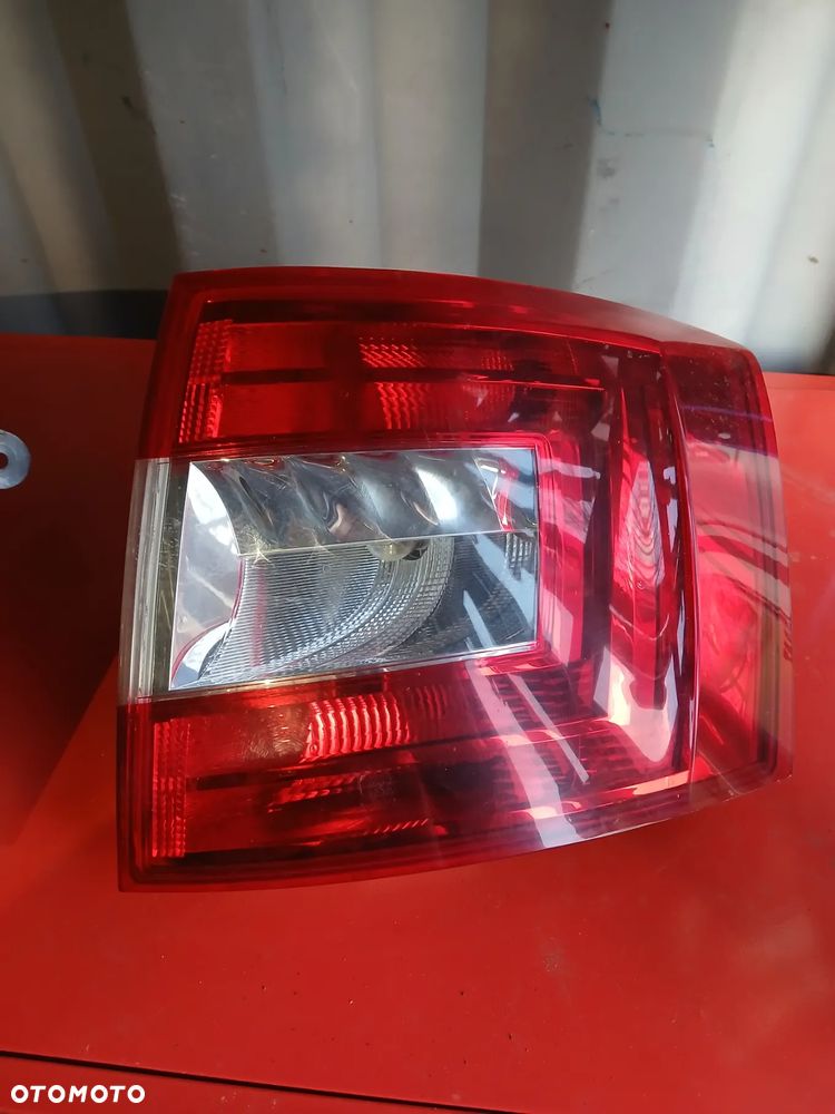 Skoda Octavia3 lampy tył kombi sedan P L - 4