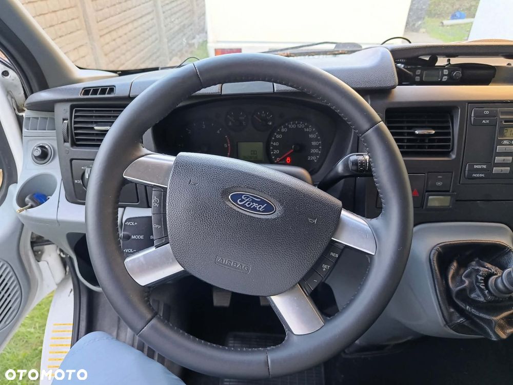 Ford Transit - 11