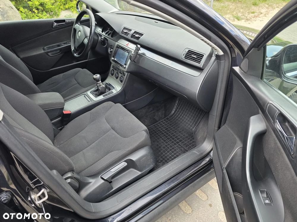 Volkswagen Passat 2.0 TDI DPF Comfortline - 10