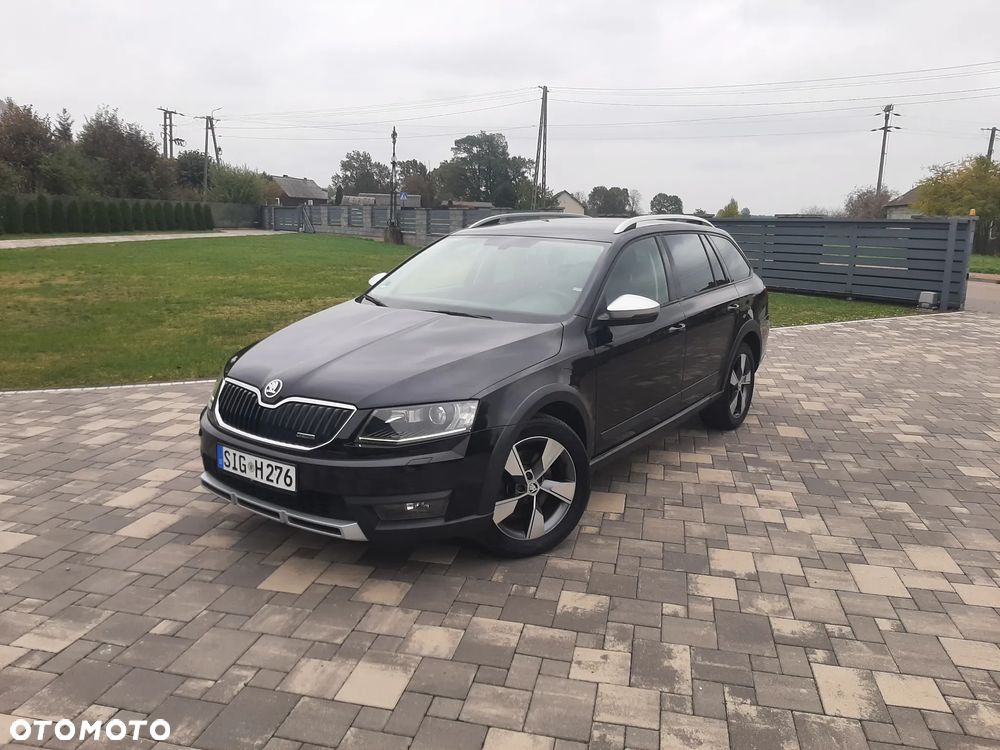Skoda Octavia Combi 2.0 TDI 4x4 DSG Scout - 2