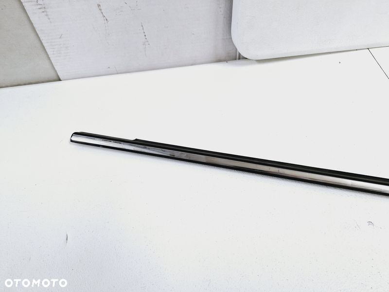 fiat 500 07- listwa zgarniająca drzwi prawa chrom - 5