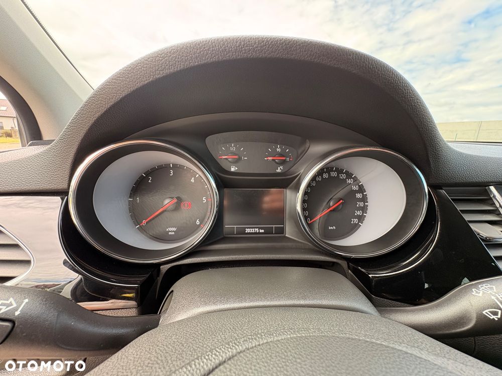 Opel Astra 1.6 CDTI Dynamic S&S - 17