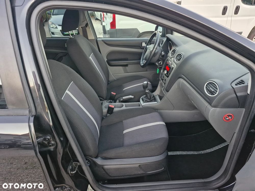 Ford Focus - 21