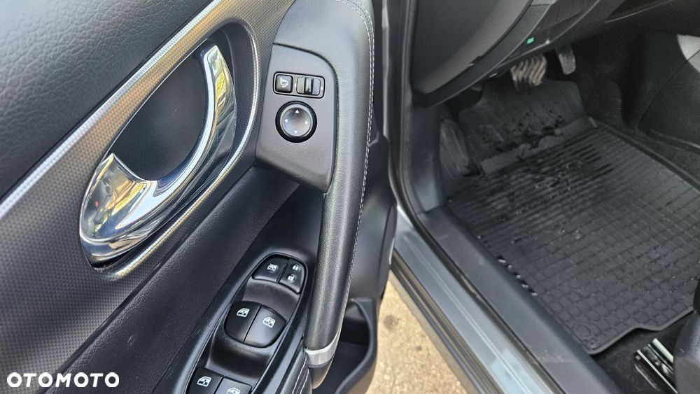 Nissan Qashqai 1.2 DIG-T Xtronic TEKNA+ - 31