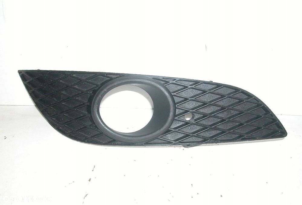 ASTRA H III LIFT ATRAPA KRATKA W ZDERZAK PRAWA - 1