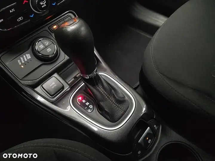 Jeep Compass - 16