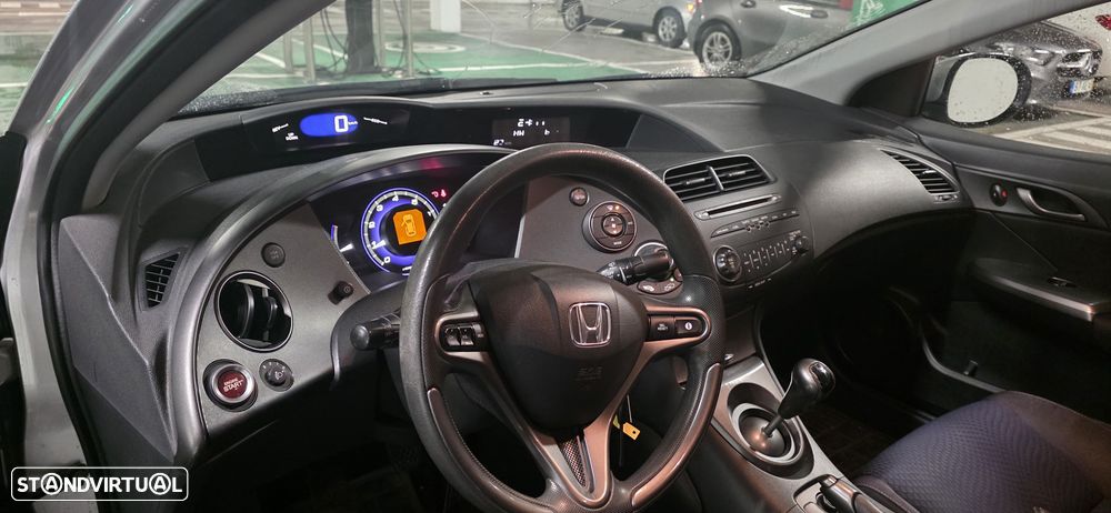 Honda Civic 1.4 i-VTEC Sport Edition - 18