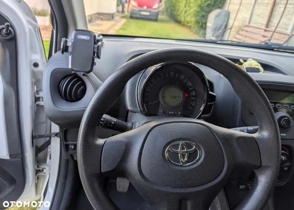 Toyota Aygo x-play - 12