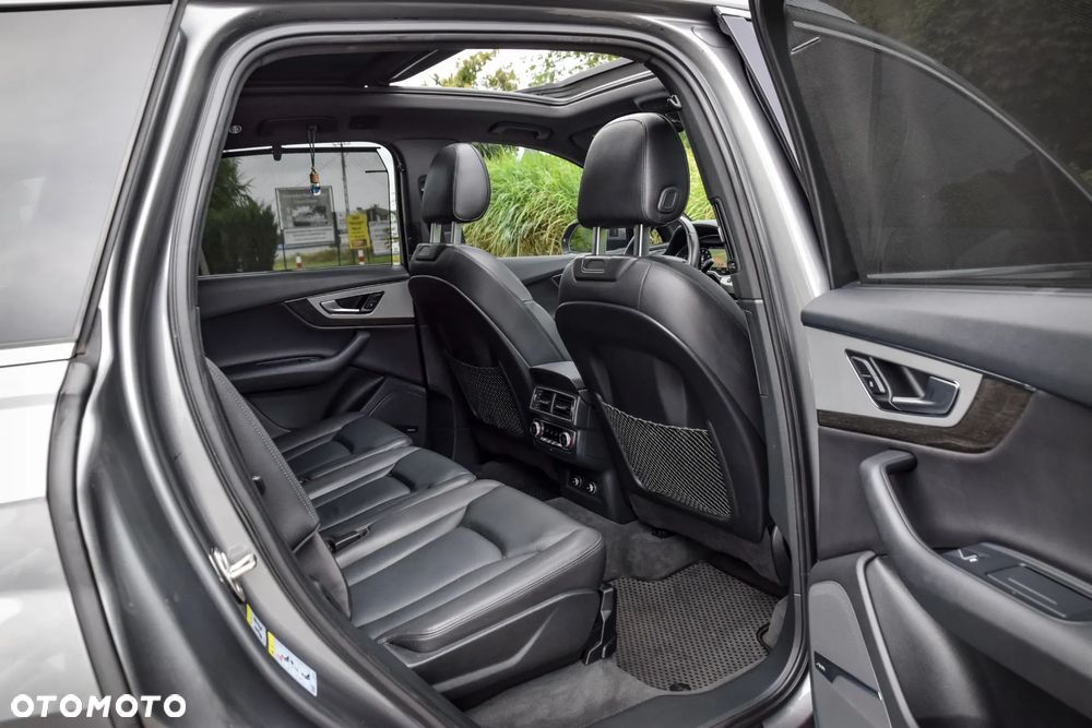 Audi Q7 - 35
