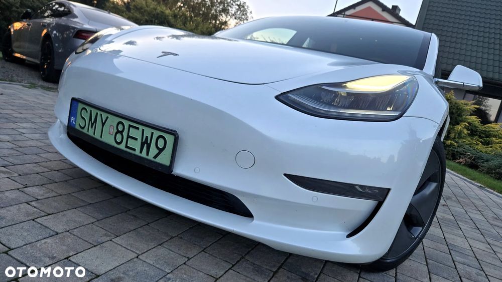 Tesla Model 3 - 2