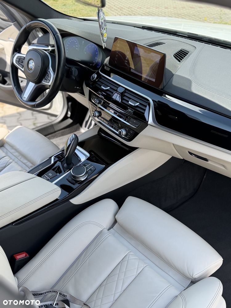 BMW Seria 5 530i GPF xDrive M Sport sport - 14