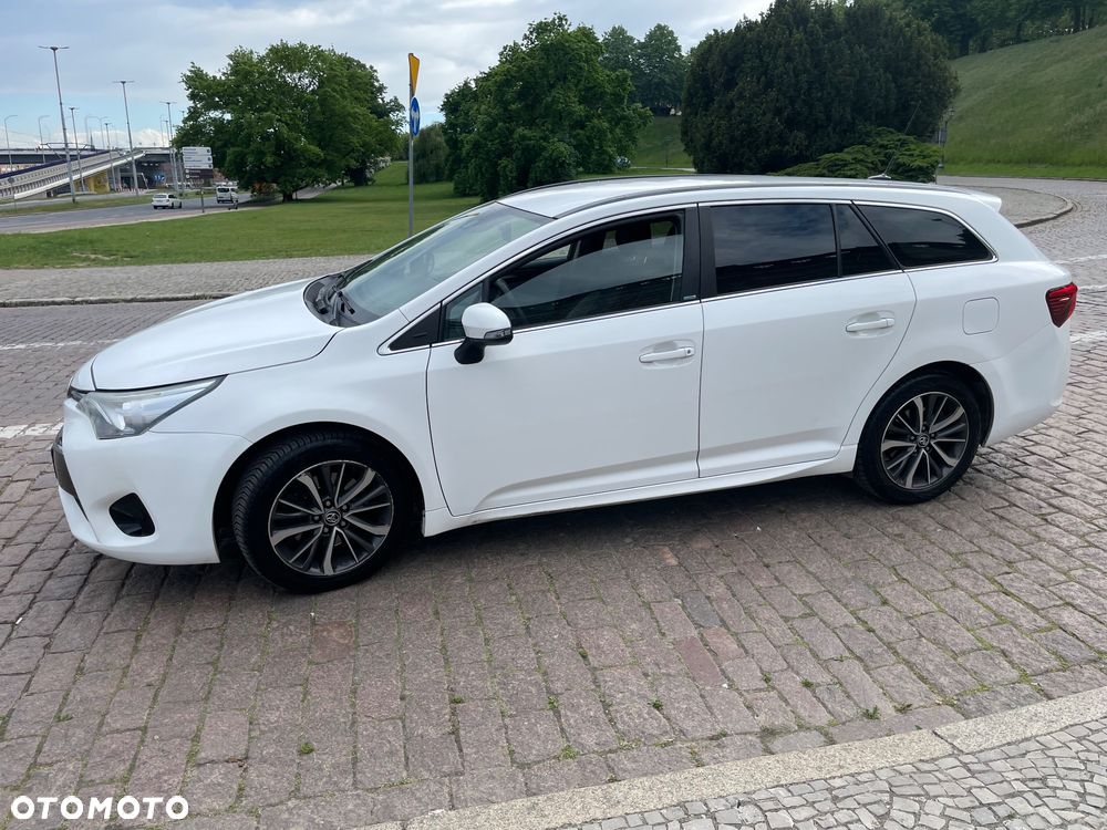 Toyota Avensis - 5