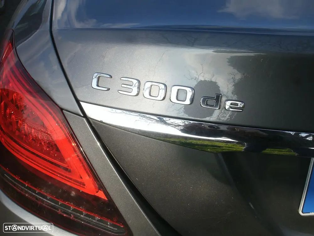 Mercedes-Benz C 300 de AMG Line - 4