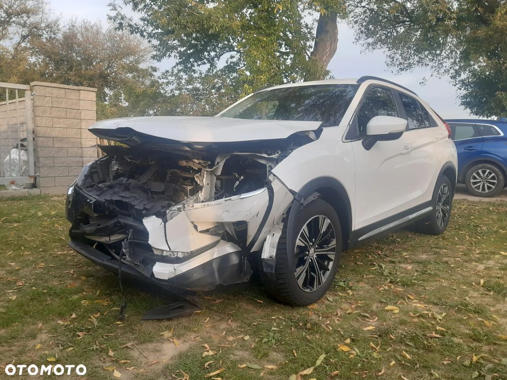 Mitsubishi Eclipse Cross 1.5 T-MIVEC (ClearTec) CVT 2WD Plus - 2