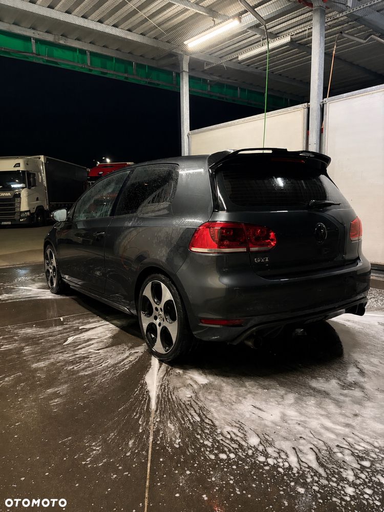 Volkswagen Golf - 3