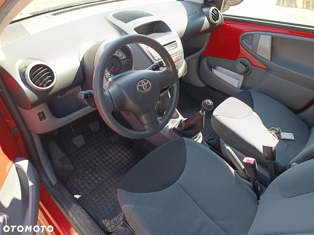 Toyota Aygo Club - 6