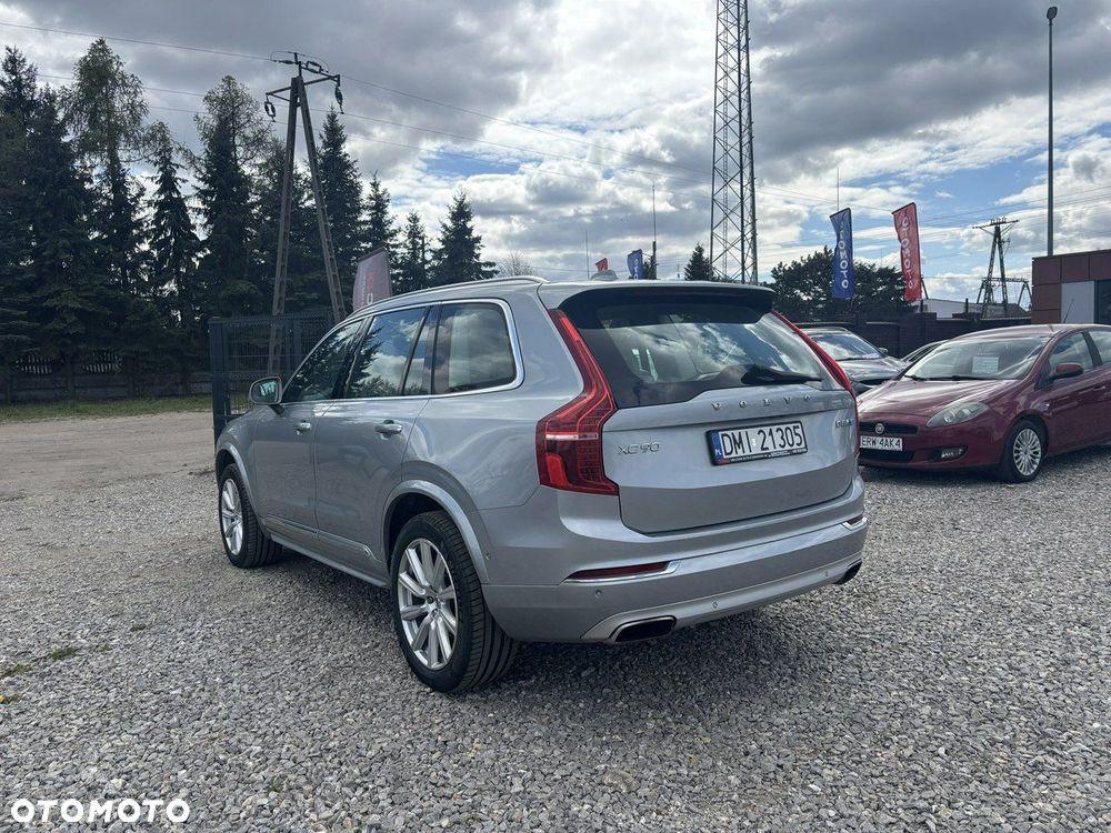 Volvo XC 90 - 8