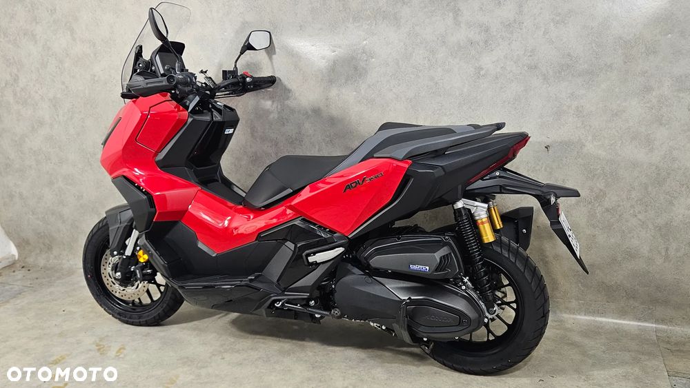 Honda ADV350 - 3