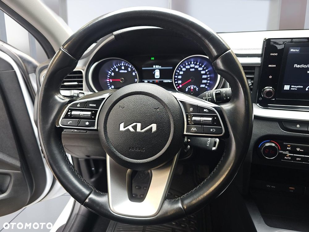 Kia Ceed 1.5 T-GDI M - 13