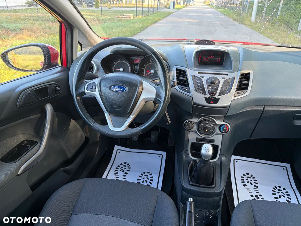 Ford Fiesta 1.25 Ambiente EU5 - 16