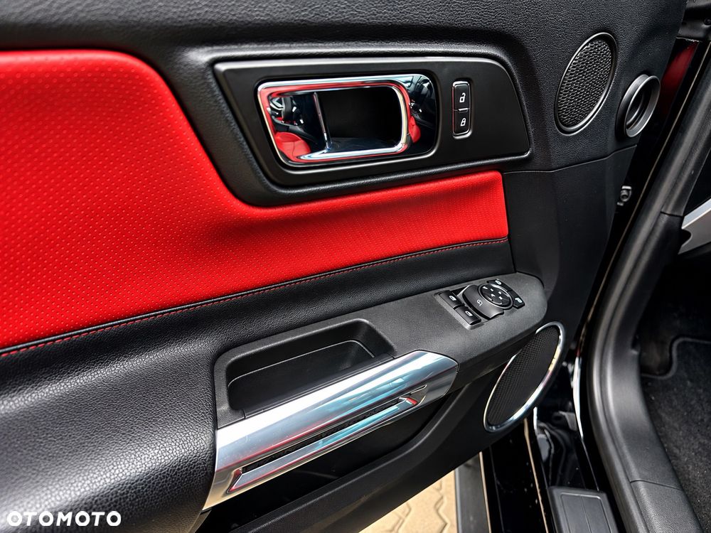 Ford Mustang - 25