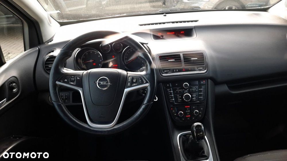 Opel Meriva - 12