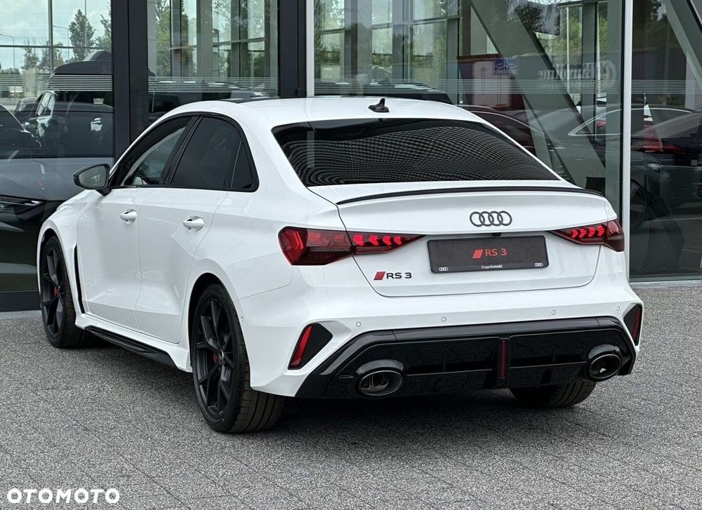 Audi RS3 Limousine - 8
