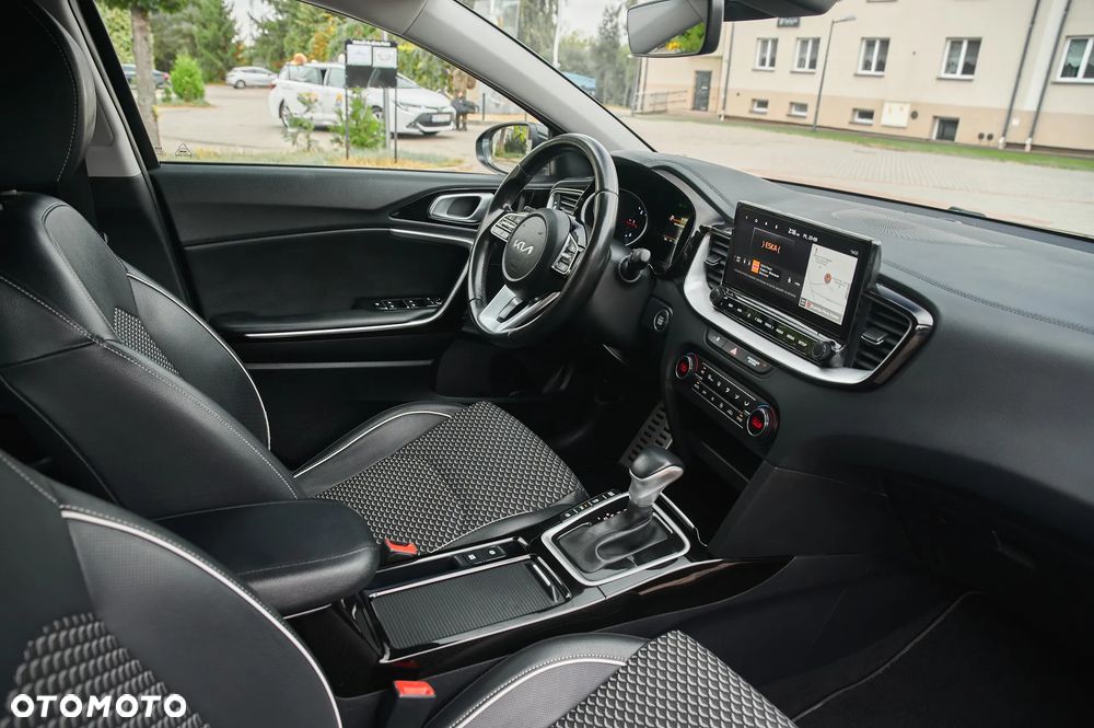 Kia XCeed 1.6 CRDi (48V Mild-Hybrid) DCT7 PLATINUM - 30