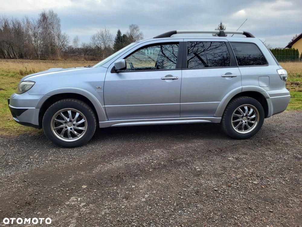 Mitsubishi Outlander 2.0 Turbo - 15