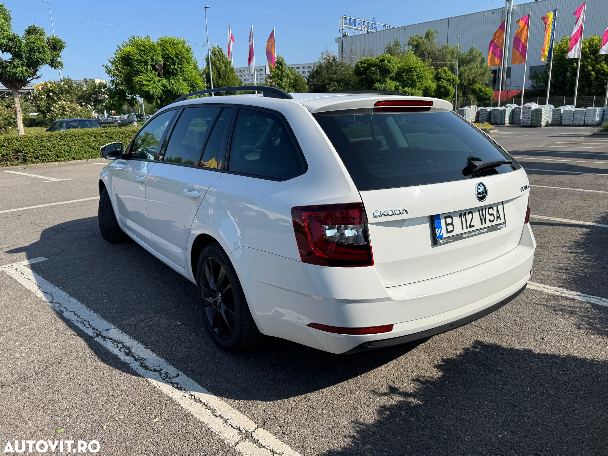 Skoda Octavia Combi Diesel 1.6 TDI DSG Style - 9