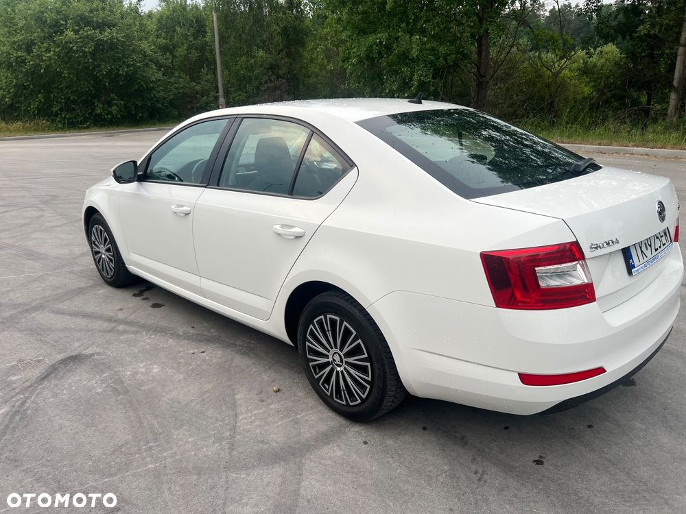 Skoda Octavia 1.6 TDI Ambition DSG - 8