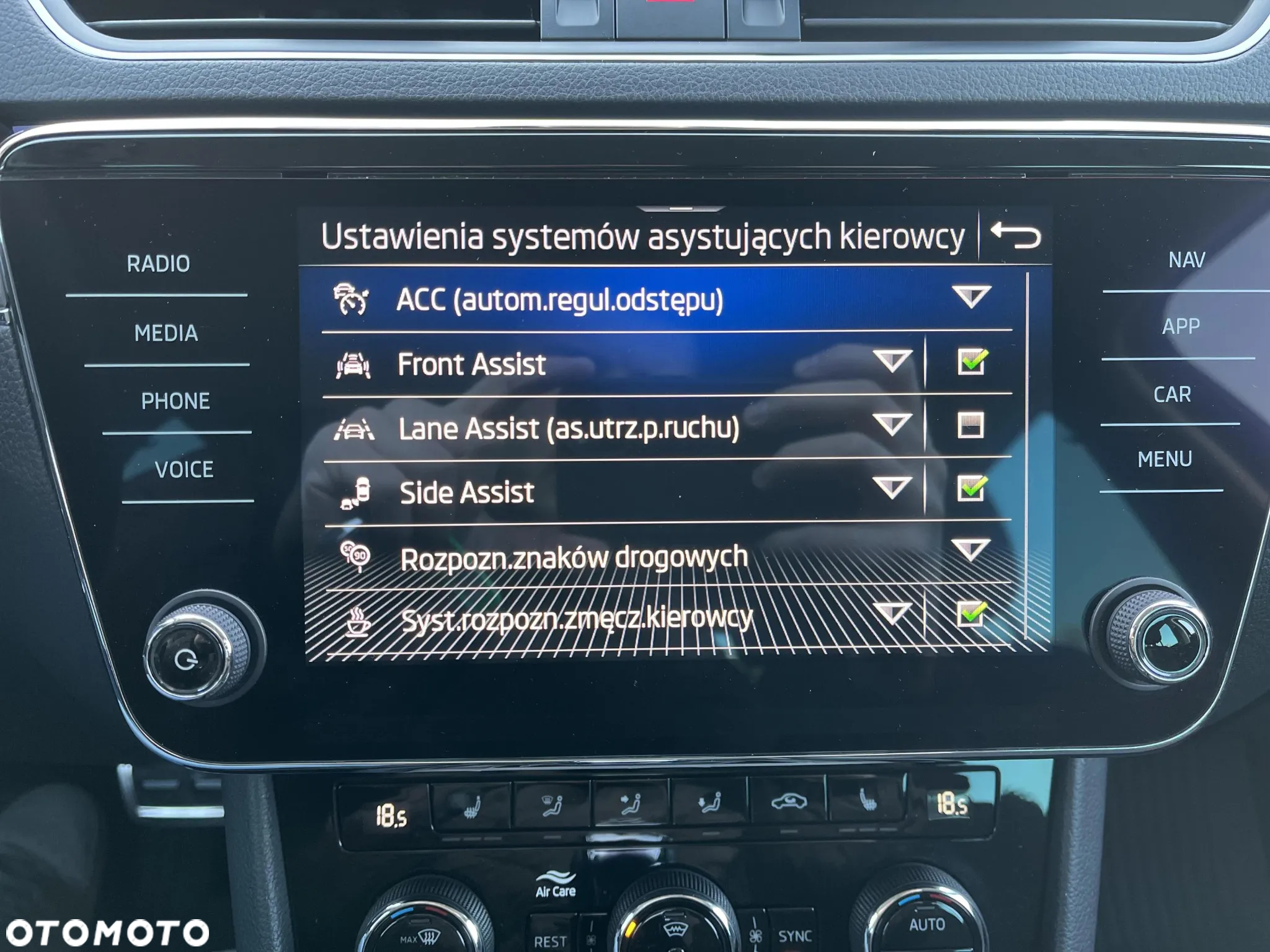 Skoda Superb 2.0 TSI 4x4 Scout DSG - 23