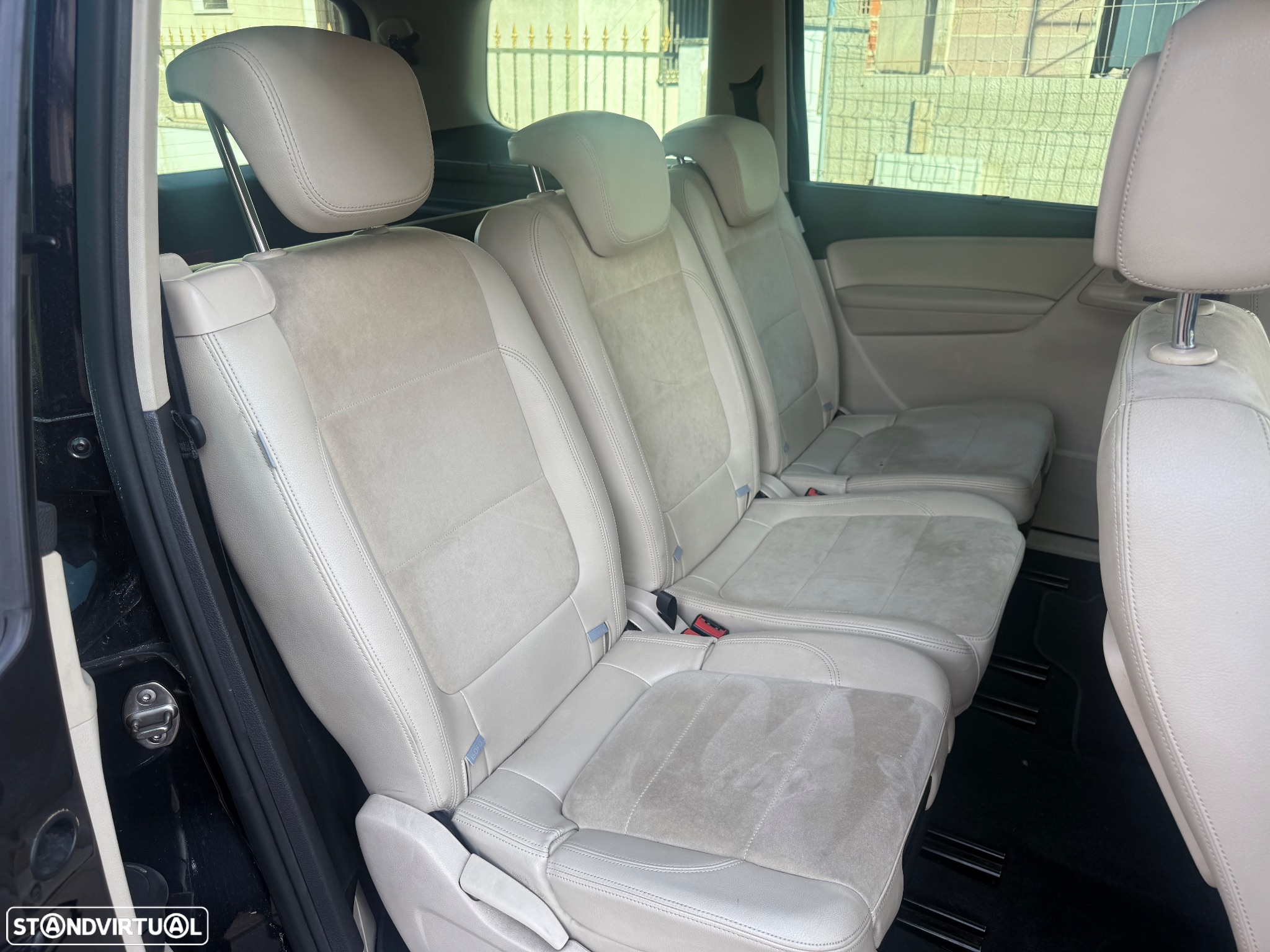 VW Sharan 2.0 TDI Highline DSG - 12