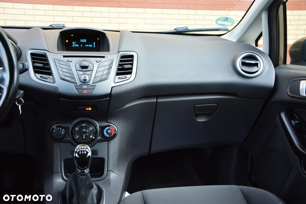 Ford Fiesta 1.25 SYNC Edition - 34