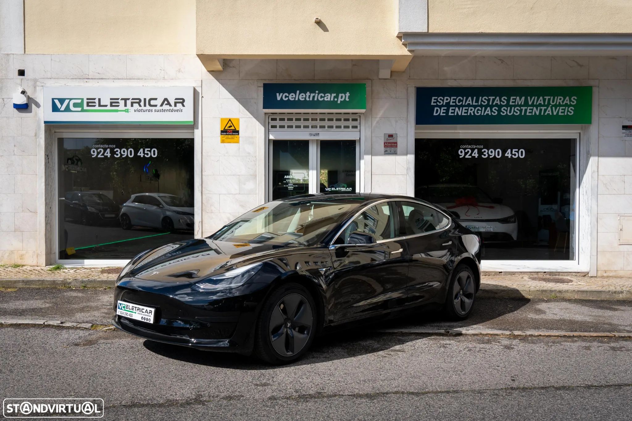 Tesla Model 3 Standard Range Plus RWD - 1