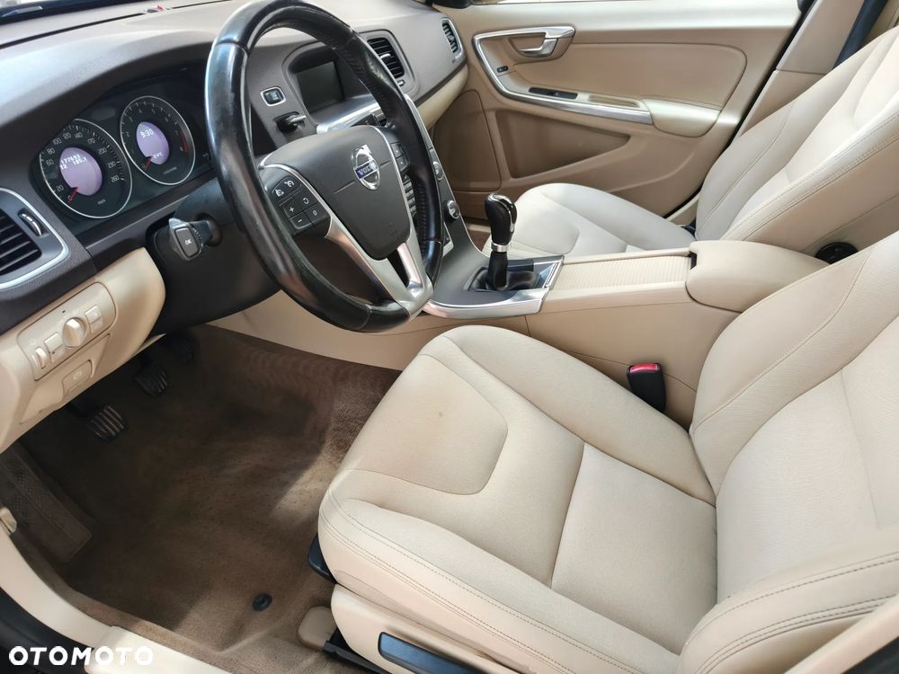 Volvo S60 T3 Edition Pro - 13