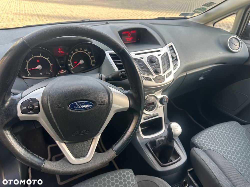 Ford Fiesta 1.4 Titanium - 12