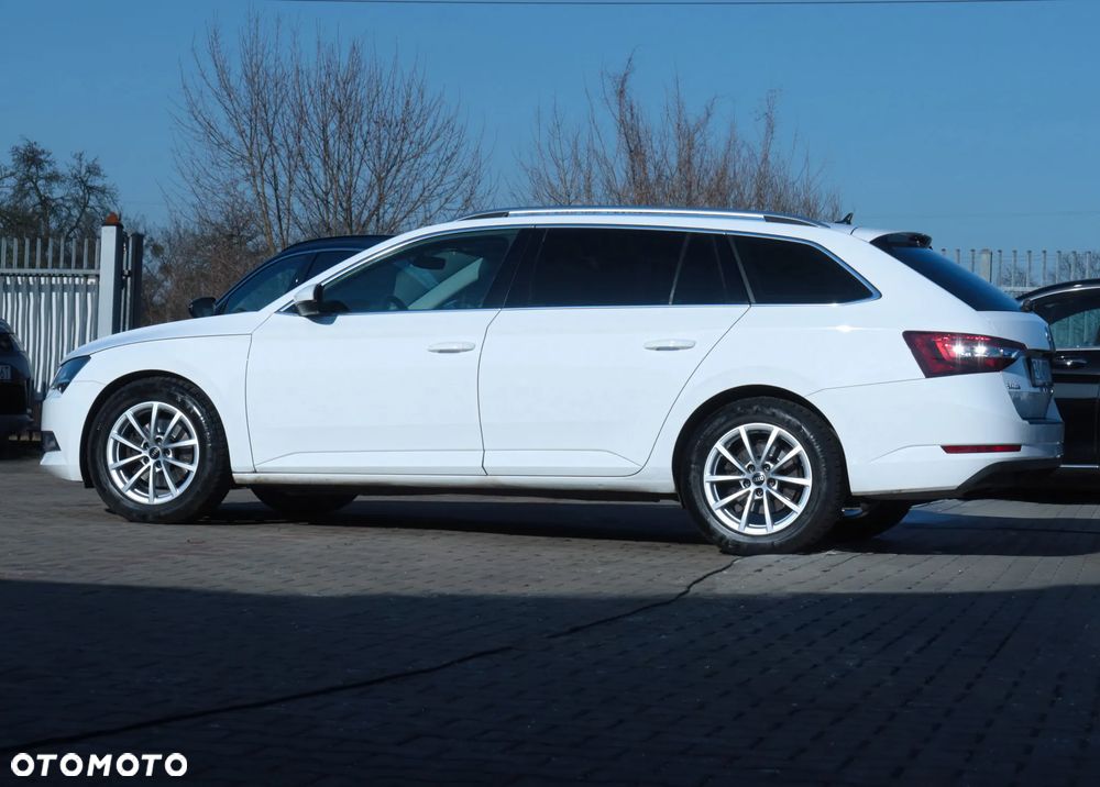 Skoda Superb 2.0 TDI Ambition DSG7 - 31