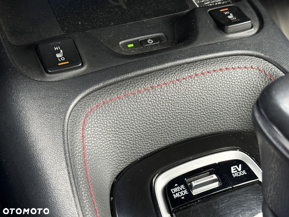 Toyota Corolla 1.8 Hybrid Selection - 16